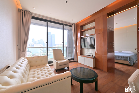 คอนโด ดิ แอดเดรส สุขุมวิท 28 ใกล้ BTS สถานีพร้อมพงษ์ ยูนิตพิเศษ ราคาคุ้มค่า