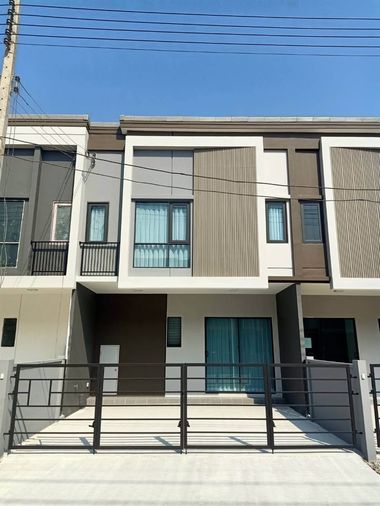 R2762 ให้เช่าทาวน์โฮม หมู่บ้าน Grand Pleno พหลโยธิน-วิภาวดี (ว่างค่ะ) ใกล้ฟิวเจอร์พาร์ครังสิต