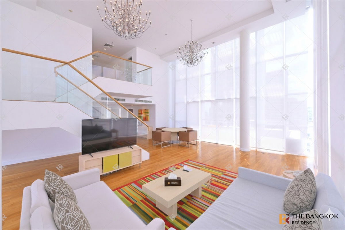 รูป Urbana Langsuan 🌟 Ultimate Living with the Spacious Room, Stunning View, 🌃 Near BTS Ratchadamri - รูปที่ 2/21