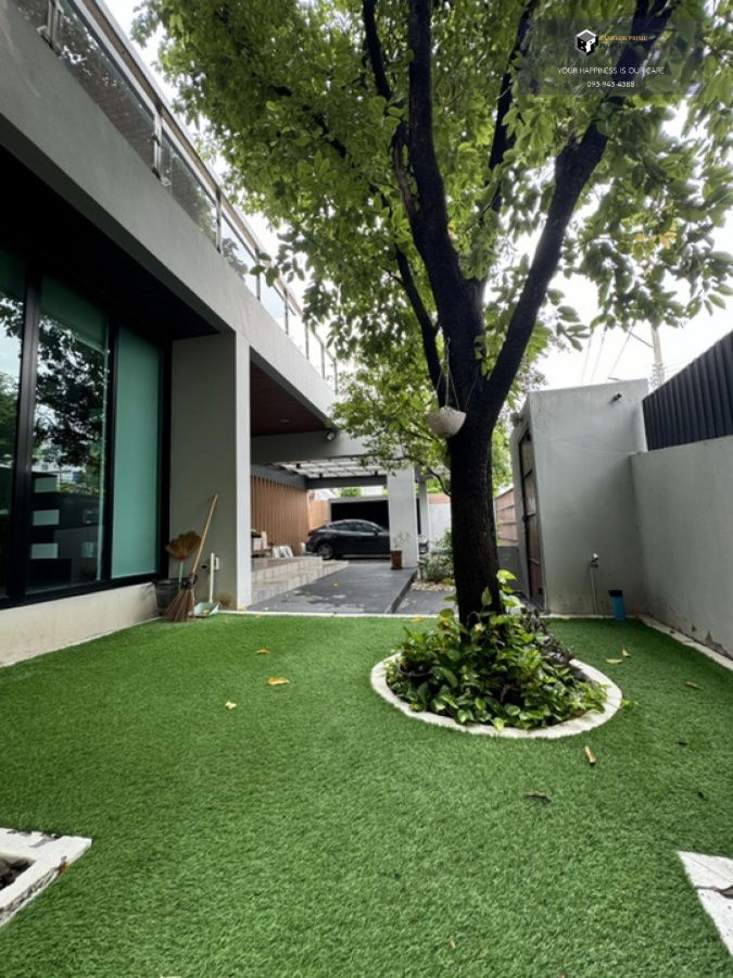 รูป บ้านเดี่ยว 2 ชั้น ซอยอาภาสิริ สไตล์โมเดิร์น สภาพดีมาก แยกเป็นสัดส่วน 🏡 两层现代独栋别墅 | 状况优良 | 区域分明 | 阿帕西里巷 #2025103112745 - รูปที่ 3/18