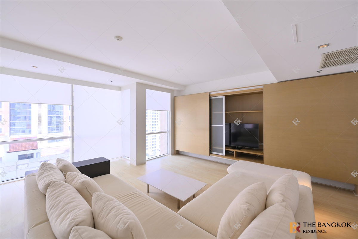 รูป Langsuan Ville 💫 Expansive Residence Offering True Private Living 🌳 Near BTS Ratchadamri   - รูปที่ 3/14