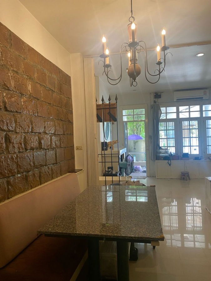 รูป 🏡 ให้เช่า ทาวน์โฮมพร้อมเฟอร์นิเจอร์ครบ @ รัชดาภิเษก 44 - รูปที่ 2/9