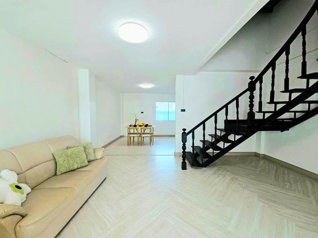 picture Big C Rattanathibet 2, 800 m. MRT BangKrasor 900m. 3-story townhouse for rent completely renovated 2 - 2/8