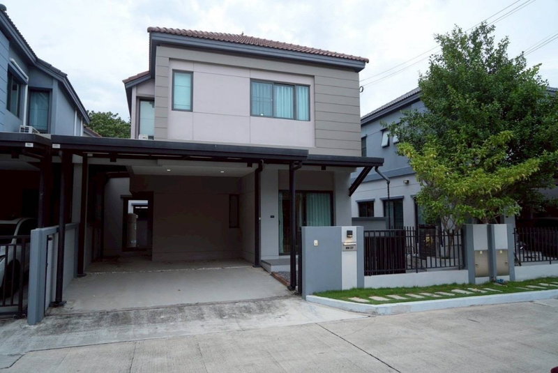Townhouses for sale : Urgent Sale! Beautiful Semi-Detached Home at VENUE Westgate, Bang Yai — 35.1 sq. wah, 158 sq.m., only 3.9 million THB, ready to move in immediately!