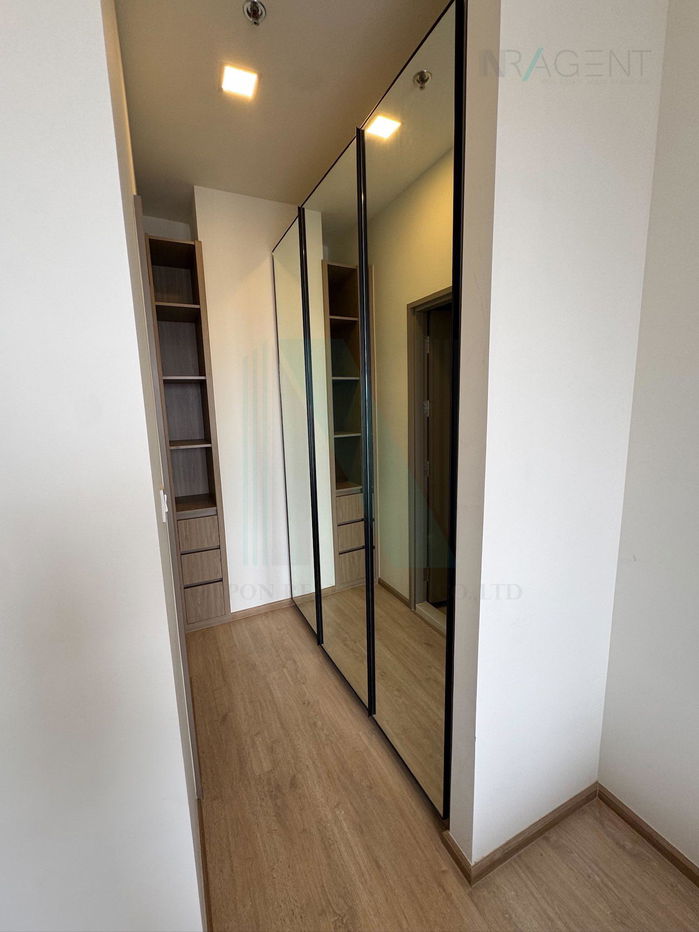 picture ðš For Sell Condo CENTRIC RATCHAYOTHIN Building 1, Floor 18,1 bed room, Room size 34 sqm - 1/8