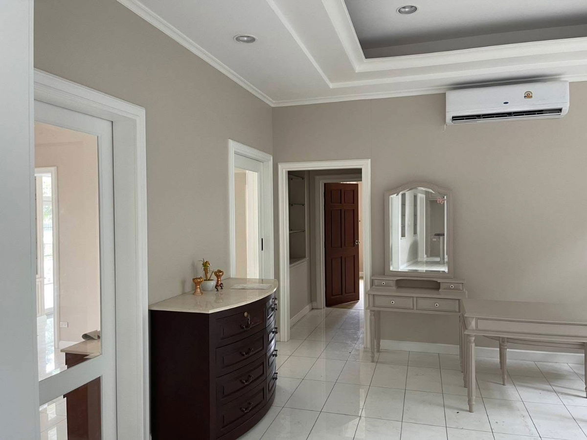 รูป 🏡 บ้านหรูใจกลางหมู่บ้านลดาวัลย์ รามอินทรา 4 ห้องนอน 5 ห้องน้ำ ทำเลดีที่สุดในย่านรามอินทรา กม.2 ติดถนนใหญ่ ใกล้ Big C - รูปที่ 8/20