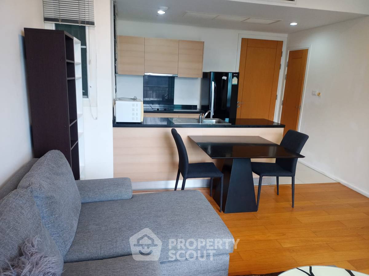 รูป คอนโด 1-ห้องนอน ที่ วินด์ สุขุมวิท 23 ใกล้ BTS อโศก (ID 2386158) - รูปที่ 3/8