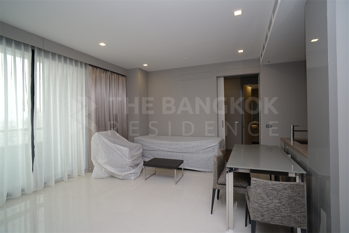 picture Luxury Unit, Ready for You Without the Wait M Silom near BTS Chong Nonsi - 5/10
