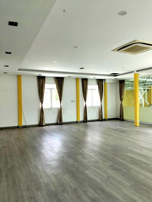 Factory for sale Hua Chieo Chaloem Phrakiat University : Land with Buildings for Sale— Bang Chalong Subdistrict, Bang Phli District, Samut Prakan Province Total Area: 1 rai, 2 ngan, and 65 square wah