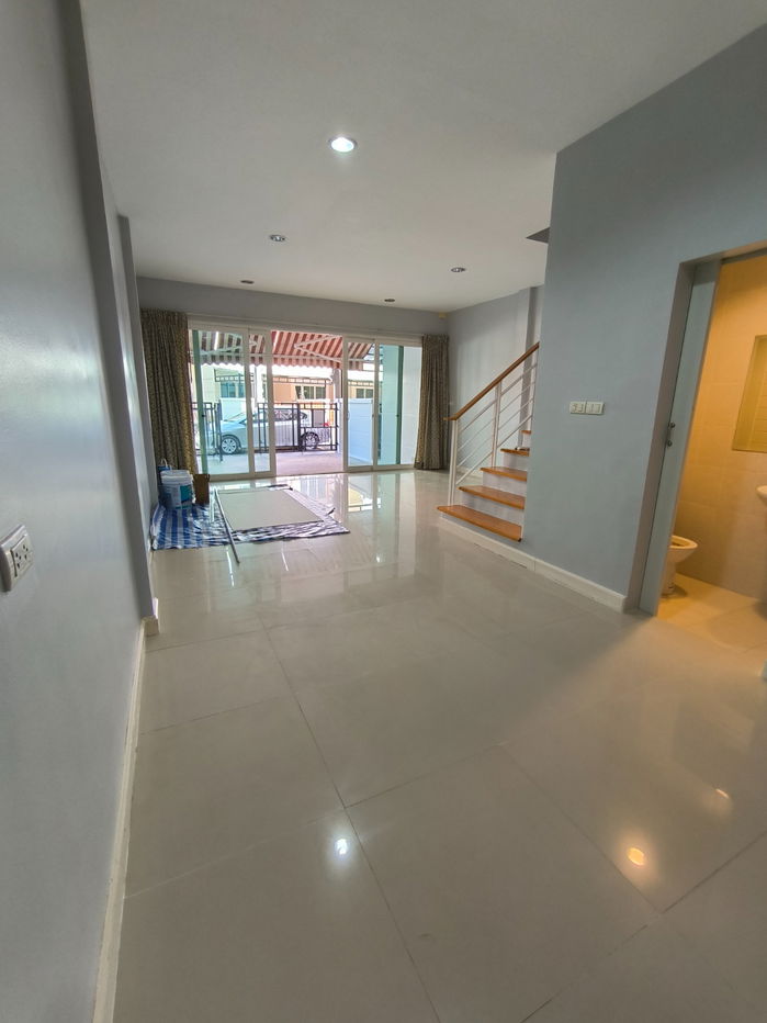 picture For rent 20,000 baht, Baan Klang Muang Suksawat, newly renovated, on Suksawat main road, next to Homepro Suksawat shopping mall. - 3/22