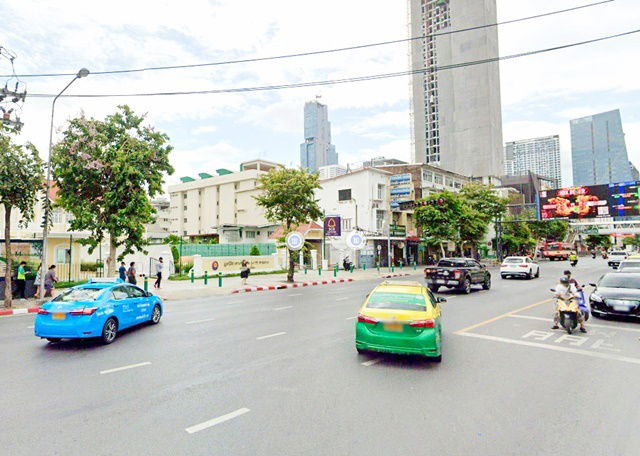 picture Pratunam BTS Phaya Thai, Ratchathewi, only 598m. Petchburi Road Soi 1-15 in the heart of the city! A - 7/8
