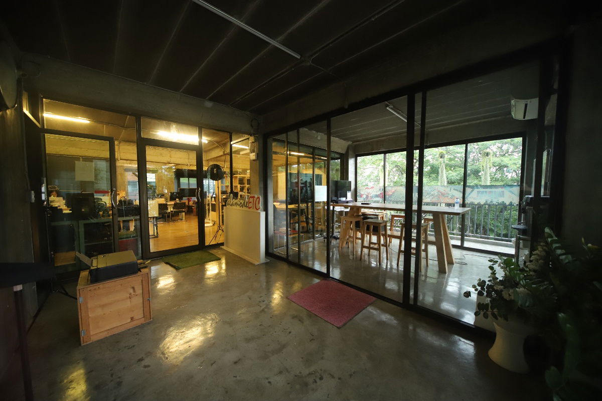 รูป ขาย Rare item Office 4.5 ชั้น สไตล์ลอฟต์ ห้องมุมวิวสวนซอย ทาวน์อินทาวน์16 ที่ดิน 39 ตรวา. พร้อมที่จอดรถ 9 คัน พิเศษเพียง17ลบ. - รูปที่ 5/7