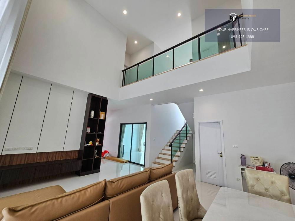 picture Modern home in Soi Phutthabucha 34 Corner plot next to a private garden, South-facing with great natural breeze 🏡 现代风独栋住宅, 佛陀布查34巷 #2025103112717 - 3/14