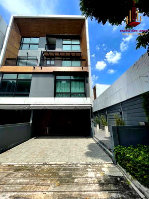 ทาวน์โฮม เขตลาดพร้าว : ✨ ขาย  อาร์เด้น ลาดพร้าว 71 ✨  💰 ราคา 7,500,000 บาท