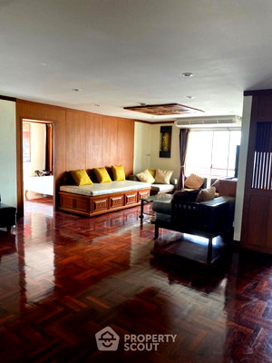 Condos for rent : 2-BR 128 Sqm High-Floor Condo, Master View Executive Place near BTS Krung Thon Buri (ID 994049)