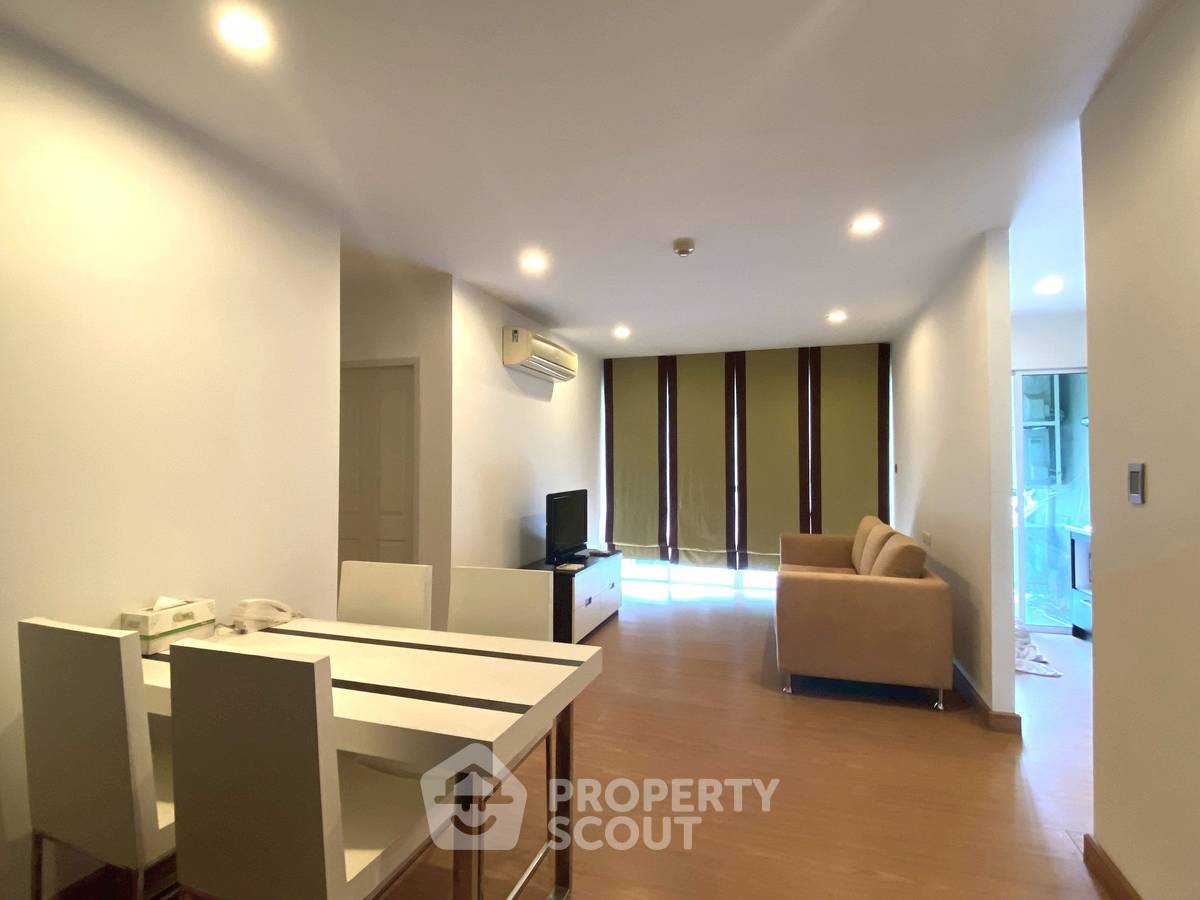 picture 2-BR Condo at Bridge Phaholyothin 37 near BTS Ratchayothin (ID 2387973) - 1/11