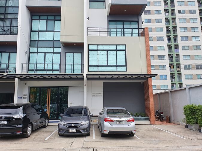 🏢 ให้เช่า โฮมออฟฟิศ 4 ชั้น สไตล์ Modern – นวมินทร์ 36