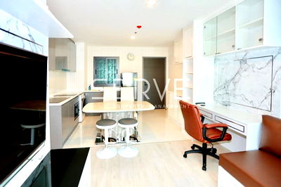 Condos for rent BTS Victory Monument : 2 Beds 2 Baths Nice Room Fully furnished Good Location Close To BTS Victory Monument Station  @ Rhythm Rangnam