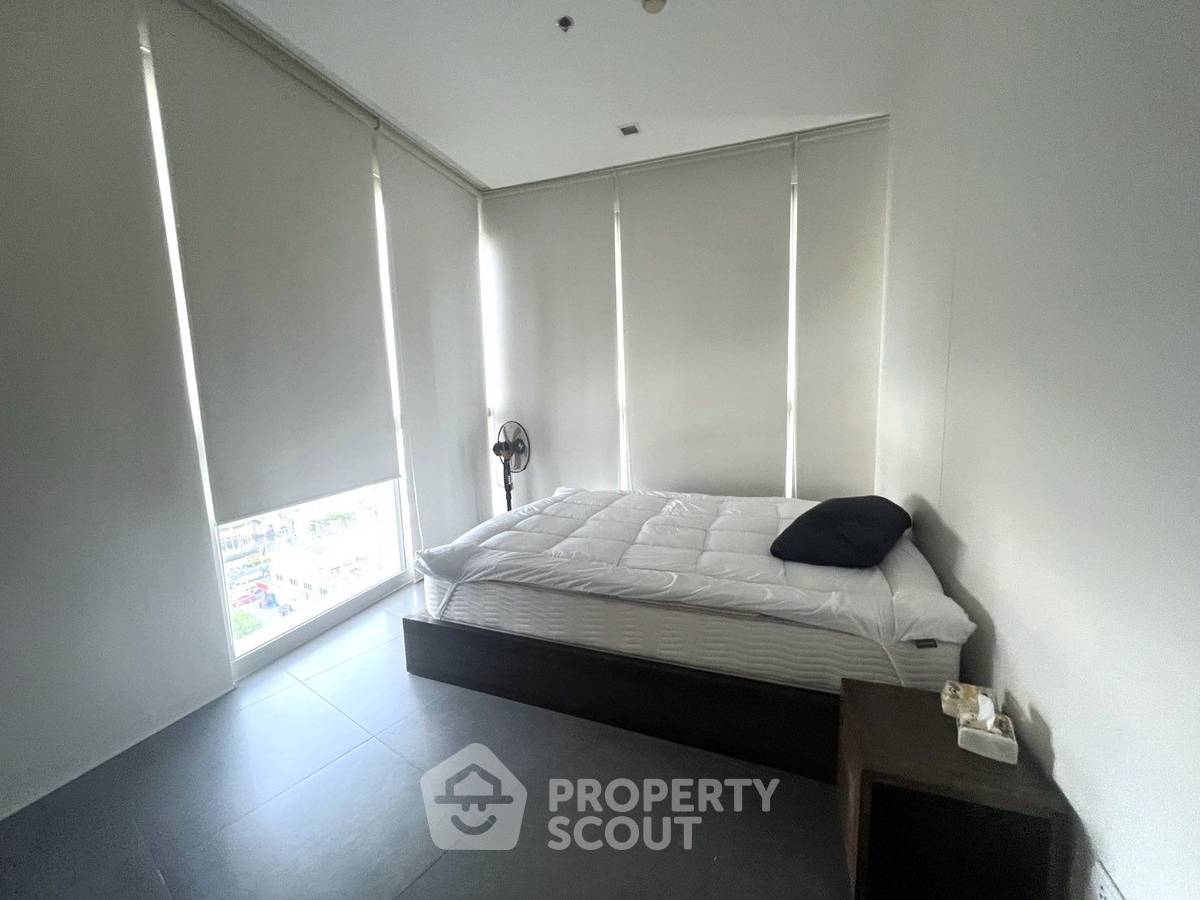 รูป คอนโด 2-ห้องนอน ที่ เดอะ ริเวอร์ คอนโดมิเนียม ใกล้ BTS สะพานตากสิน (ID 2374557) - รูปที่ 3/14