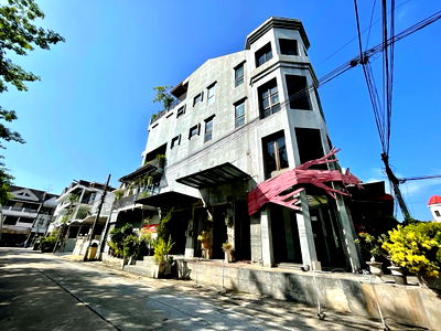 Home office for rent Ratchaphak Technology And Management College : For rent: Rare item Office, 4.5 floors, loft style, corner room, garden view, Soi Town in Town 16, land area 39 sq m., w. parking 9 cars, only 85,000