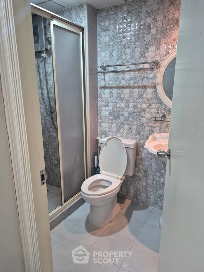 picture 1-BR Condo at Lumpini Center Sukhumvit 77 near BTS On Nut (ID 2363014) - 4/12