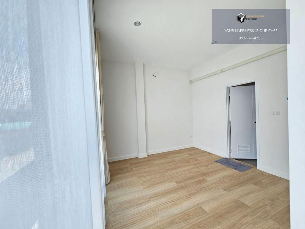 picture Modern home in Soi Phutthabucha 34 Corner plot next to a private garden, South-facing with great natural breeze 🏡 现代风独栋住宅, 佛陀布查34巷 #2025103112717 - 7/14