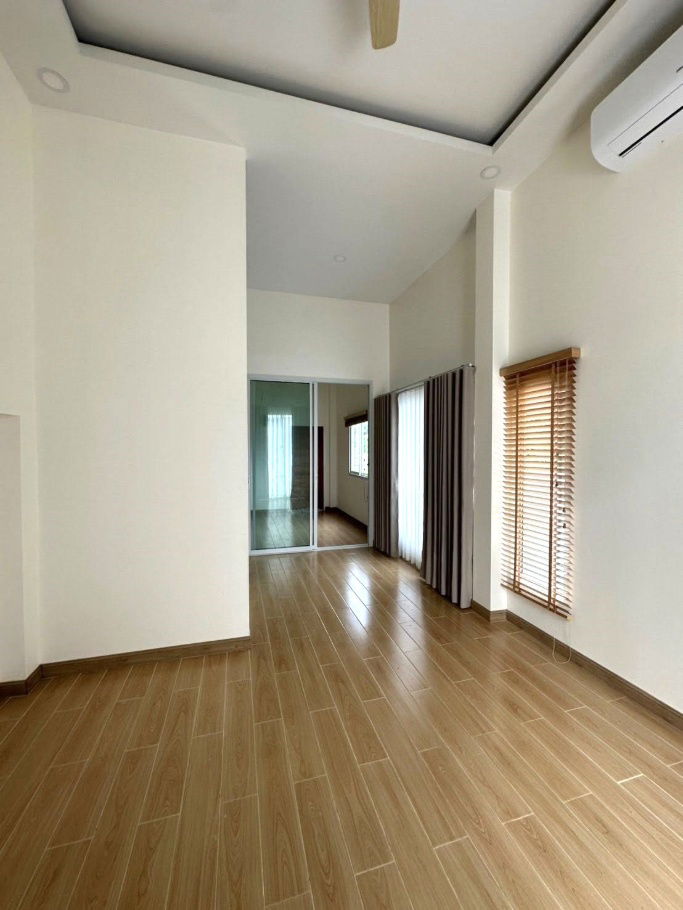 รูป ให้เช่าบ้านเดี่ยวสองชั้น  3 ห้องนอน 2 ห้องน้ำ 1  ห้องครัว  2  ที่จอดรถ - รูปที่ 6/8