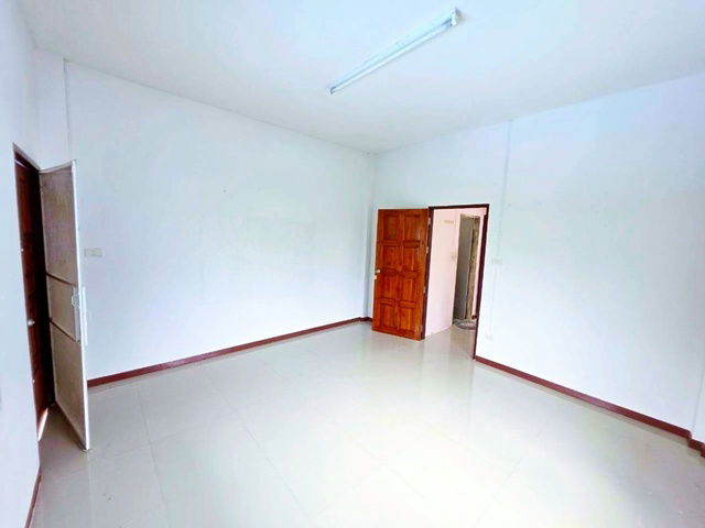 picture Big C Suwinthawong 800 m. MRT MinBuri 350m. 2-story townhouse for rent 21sq.wa. 161sq.m. 2 bed 2 bat - 6/8