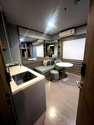 คอนโดให้เช่า : คอนโดใกล้ MRTพระราม 9  แต่งครบพร้อมเข้าอยู่ราคา14,000.00บาท/เตือน 