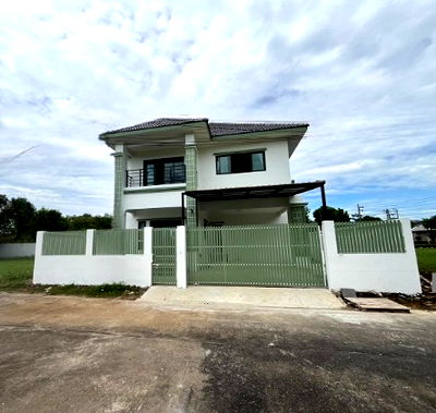 บ้านเดี่ยวให้เช่า : ให้เช่าบ้านเดี่ยว 2 ชั้น สร้างใหม่ หลังใหญ่ หมู่บ้านสีวลี รังสิต คลอง 2 ใกล้ฟิวเจอร์พาร์ครังสิต สนามบินดอนเมือง อยู่อาศัย