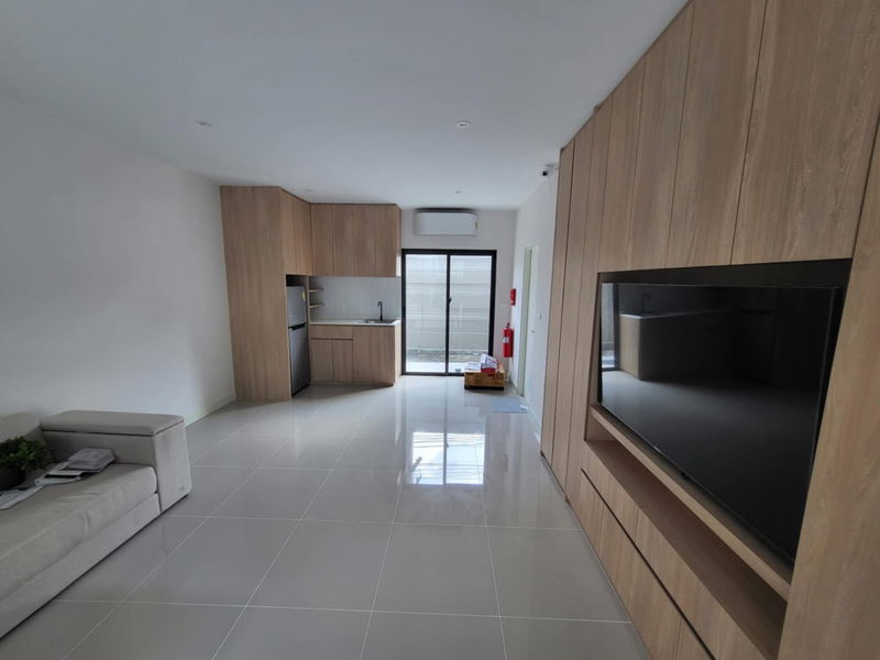 ทาวน์โฮมให้เช่า : เช่า ให้เช่า ปล่อยเช่า ทาวน์โฮม บ้านกลางเมือง สุขุมวิท อ่อนนุช ราคาถูก สนใจ Line: @951qfbfi