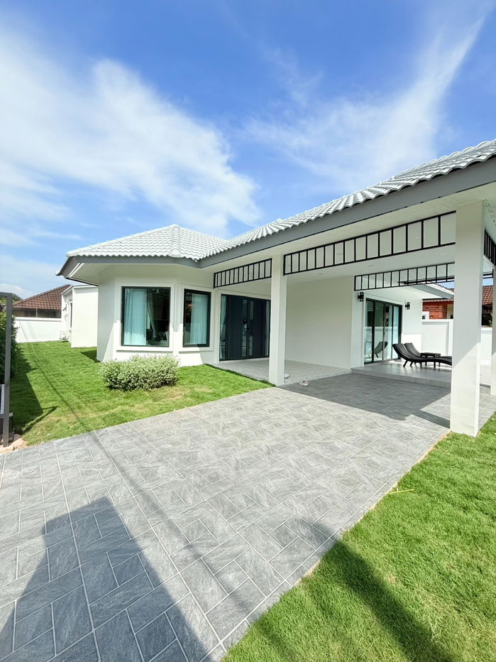 รูป  ขายบ้านเดี่ยวพร้อมสระว่ายน้ำสุดหรู 4นอน 5น้ำ ทำเลทองใกล้ รร. นานาชาติธาราพัฒนา ถนนพัฒนาการ พัทยา - รูปที่ 4/19