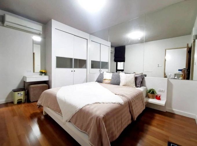 ให้เช่าคอนโดระยะสั้น ห่าง BTS อโศกเพียง 100 เมตร