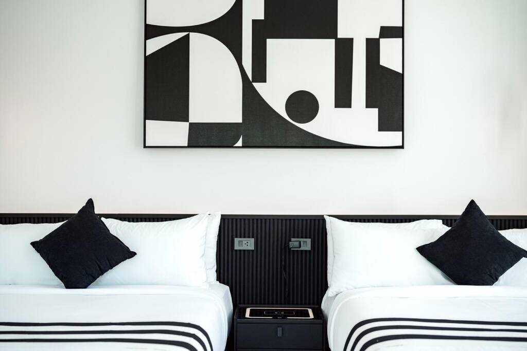 picture For rent pool villa for living and business nearly beach 500 meter Pattaya Najomtien  - 44/50