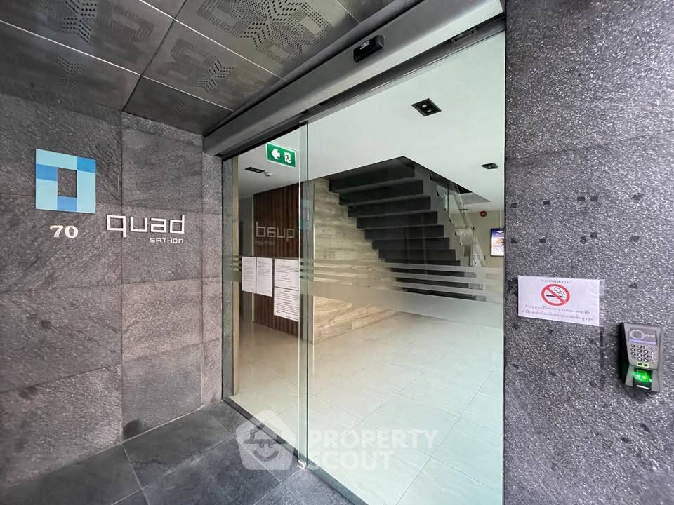 picture Studio Condo at Quad Sathon near BTS Saint Louis (ID 2372506) - 17/19