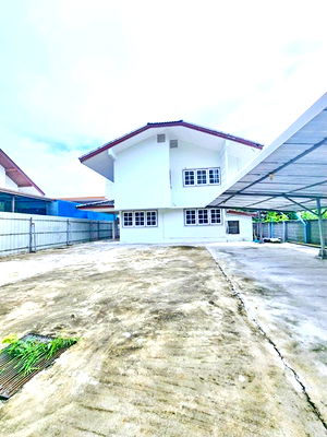 Houses for rent Huai Khwang : 6beds for rent luxurious 2-story equal 3houses 151sq.wa. 401sq.m LatPhrao38-48 MRT Phawana 150m.