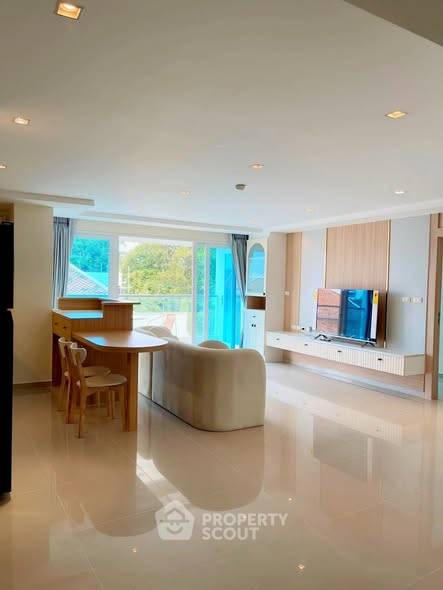 picture 2-BR Condo at Nova Ocean View Condominium close to Phratamnak (ID 2388310) - 2/5