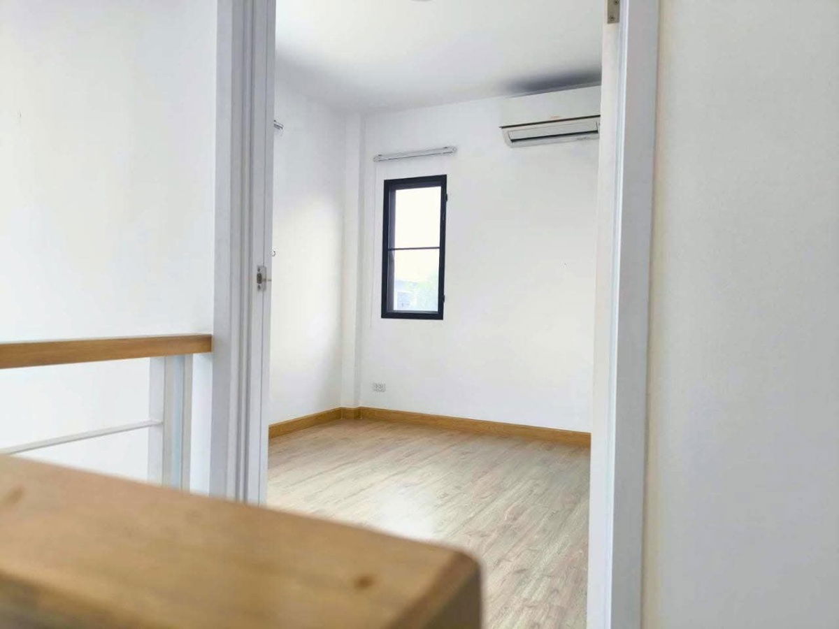 รูป บ้านเดี่ยว ย่านสุขาภิบาล 5 วัชรพล สายไหม สภาพสวยพร้อมอยู่ โทร 081-912-8883 - รูปที่ 3/6