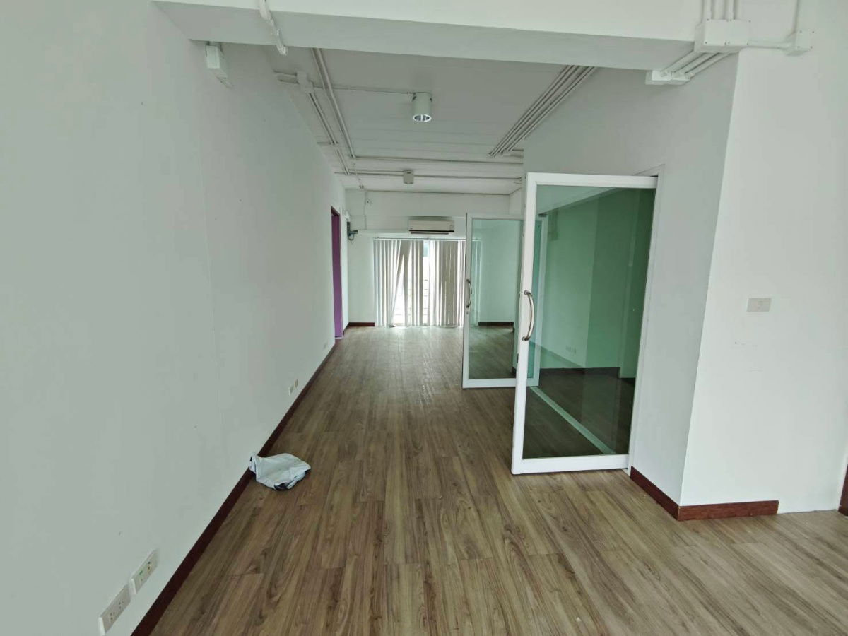 picture For rent, for lease, office building, home office, townhouse, On Nut, cheap price, interested Line: @951qfbfi - 14/19