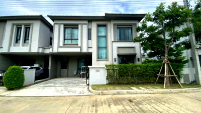 Twin houses for sale Pathumthani : 🏡 Twin House for Sale – Grand Pleno Phaholyothin–Rangsit 📍 Only 5 minutes from Future Park Rangsit, and just 300 meters from 7-Eleven