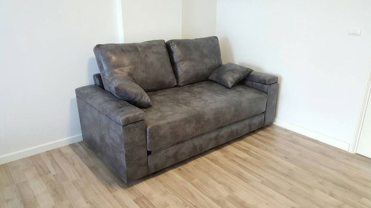 picture condominium for sale ( Condo with tenants) - 8/18