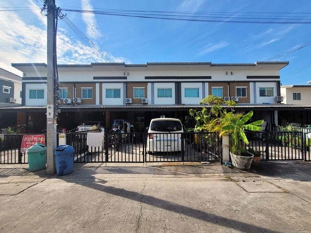 picture FOR SALE  TOWNHOUSE PROPERTY  2550000 BAHT. - 1/8