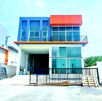 Shophouses for rent Bang Khun Thian : Central Rama2 15km. Thian Thale Metropolitan Police Station 700 m. For rent 2-story commercial build