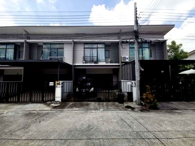 Townhouses for sale Ramkhamhaeng University 2 : FOR SALE  TOWNHOUSE PROPERTY  3000000 BAHT.