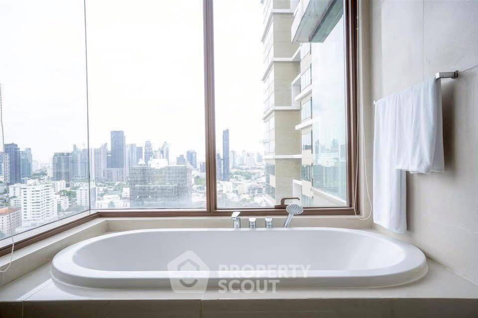 picture 2-BR Condo at The Emporio Place near BTS Phrom Phong (ID 2327467) - 12/14