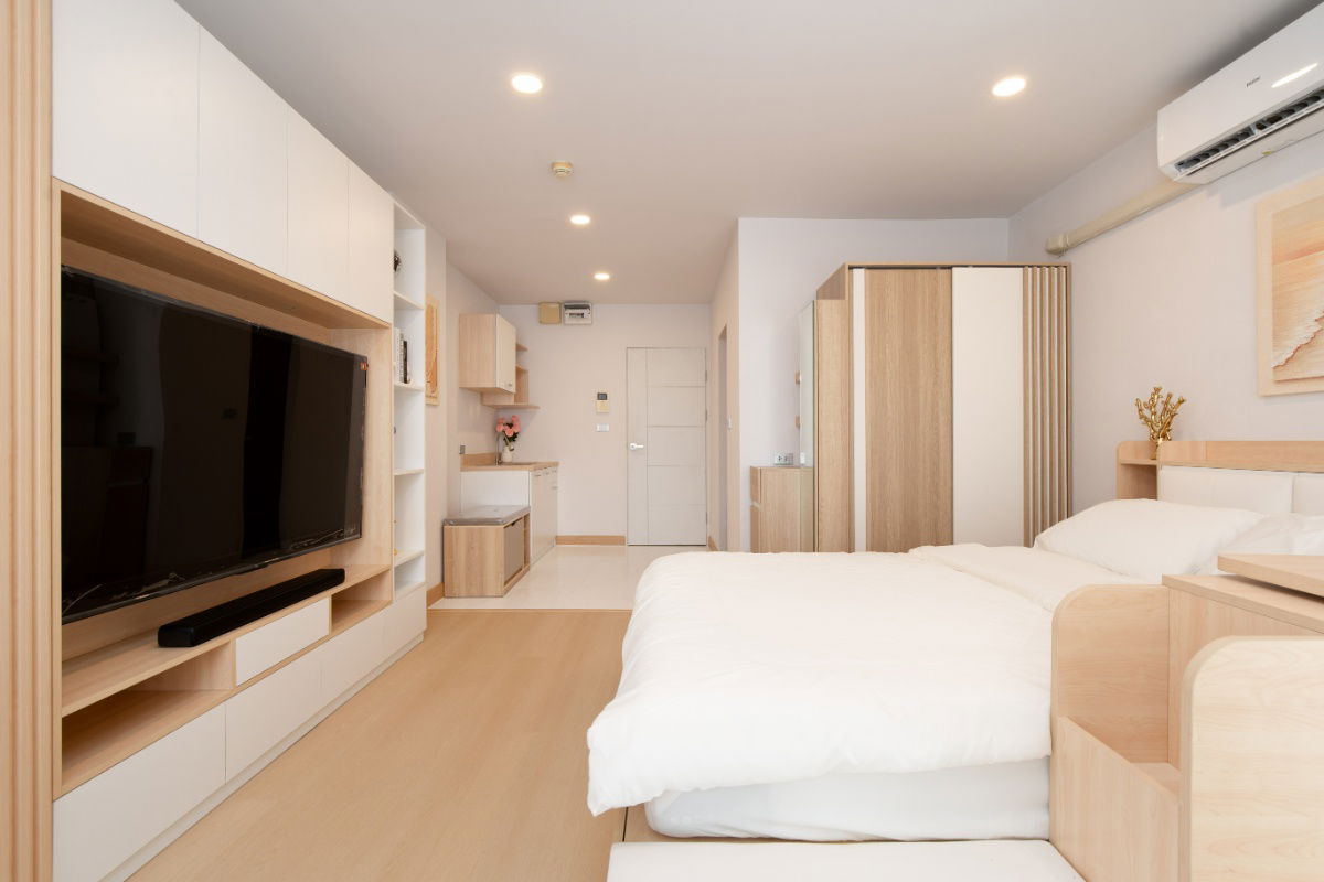 picture Owner Post Fully furnished, newly renovated condo for sale at Airlink Residence, near Suvarnabhumi Airport ð ready for immediate move-in! - 7/24