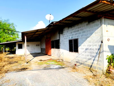 โรงงานให้เช่า : โรงงาน/โกดังให้เช่า ไฟ 3 เฟส ราคาไม่แพง  ขนส่งสะดวก ใกล้ตัวเมืองนครปฐม