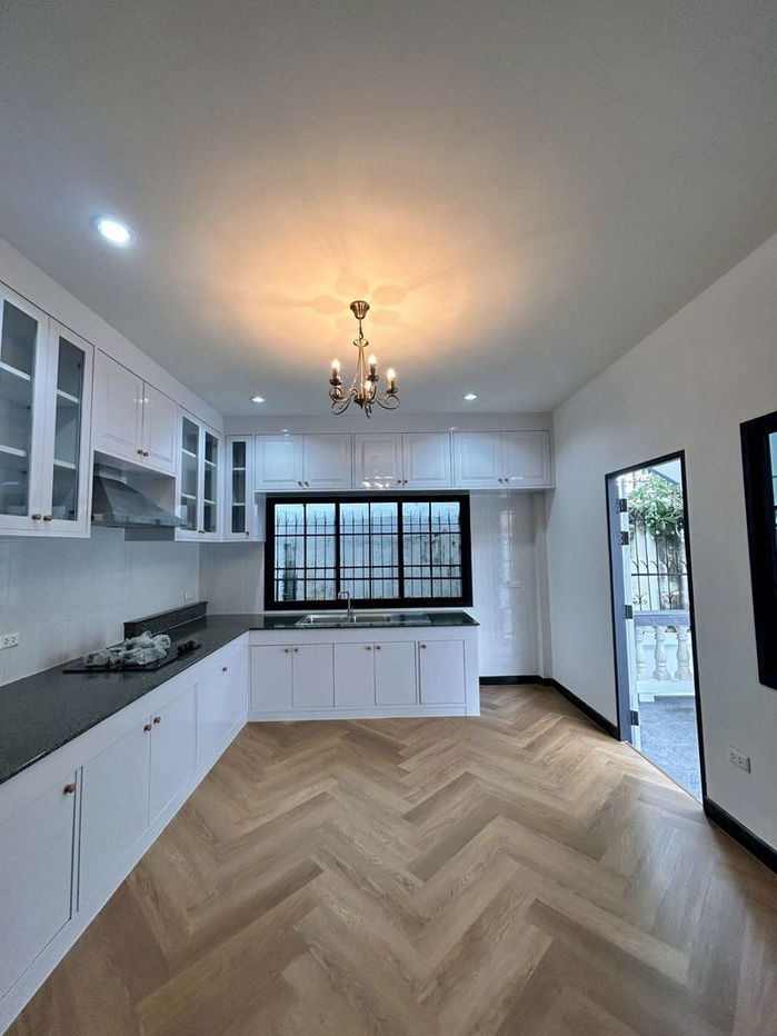 picture Single-storey detached house for sale, Parinsiri Village, Nong Ket Yai, Pattaya, Bang Lamung, Chonburi - 9/16