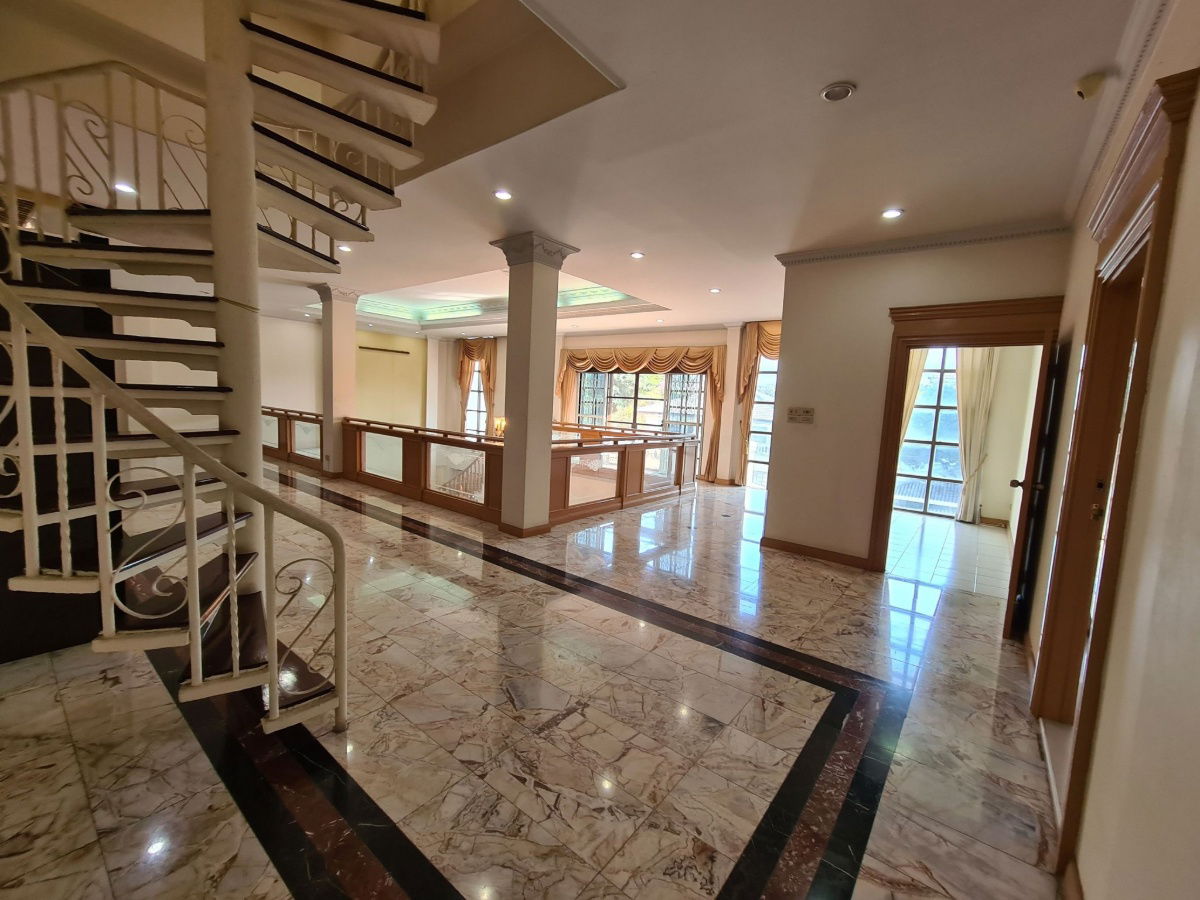 รูป ขายคฤหาสน์สุดอลังการ ใจกลางเมือง 7 ห้องนอน เสนานิคม 1 ใกล้Btsรัชโยธิน - รูปที่ 5/14