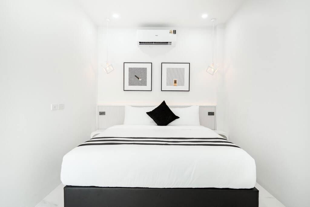 picture For rent pool villa for living and business nearly beach 500 meter Pattaya Najomtien  - 24/50